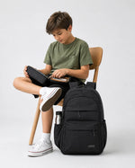 Alone Laptop Okul Sırt Çantası 9105 Siyah - model üzerinde